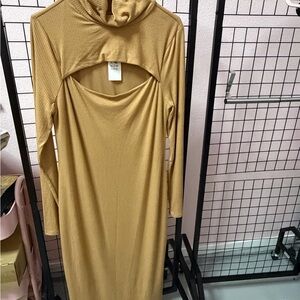 Elegant Gold Long Sleeve Dress